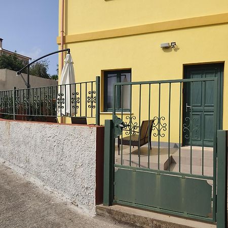 Casa Vacanze - Villa San Pietro ภายนอก รูปภาพ