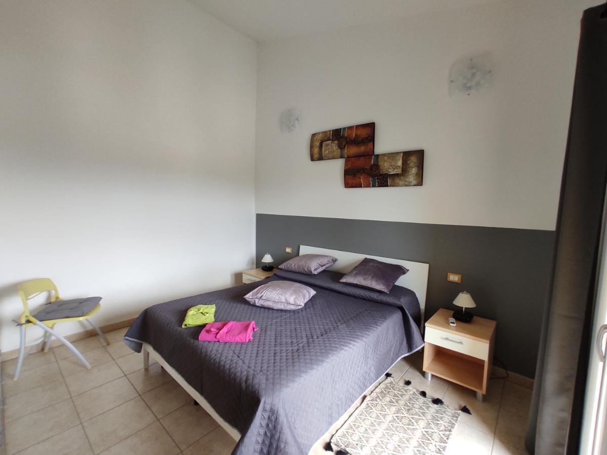 Casa Vacanze - Villa San Pietro ภายนอก รูปภาพ