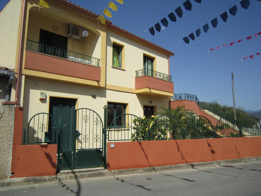 Casa Vacanze - Villa San Pietro ภายนอก รูปภาพ